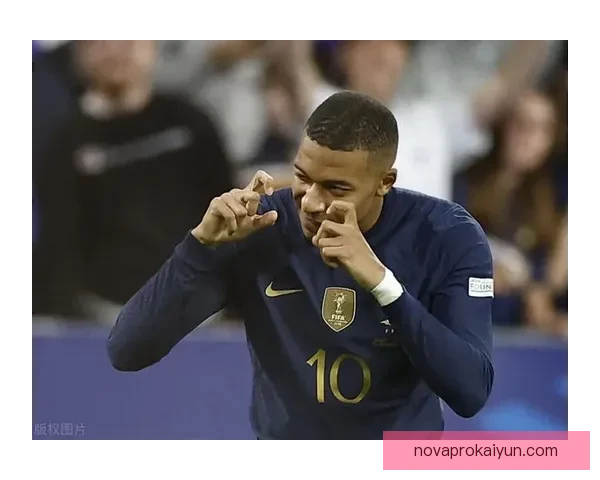 姆巴佩在新赛季法甲中状态回暖，继续领跑最佳射手榜。